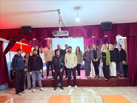 gumruk-musavirligi-ve-gumruk-musavir-yardimciligi-uzerine-bilgilendirme-soylesisi-duzenlendi