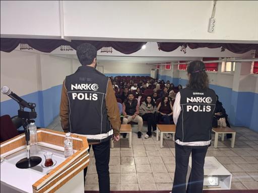 sirnak-universitesi-silopi-myo-da-uyusturucuyla-mucadele-konferansi-duzenlendi